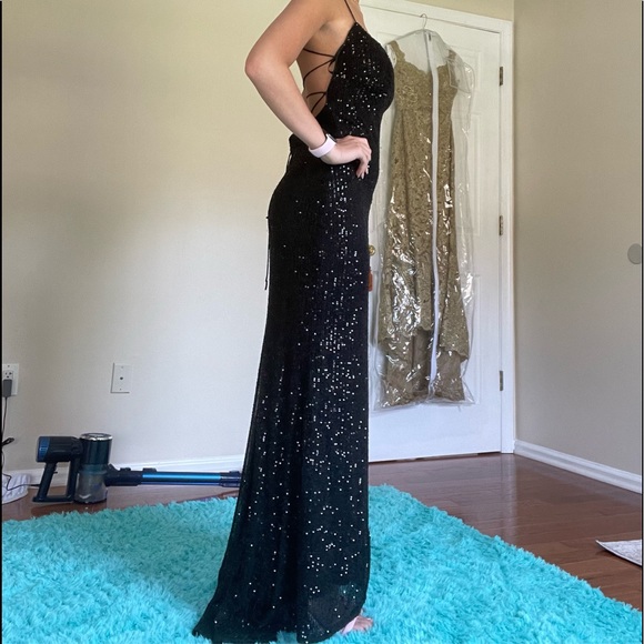 MAC DUGGAL PROM DRESS - Picture 5 of 6